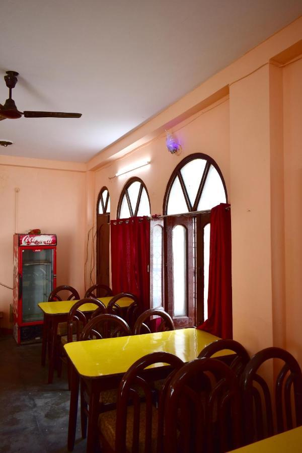 Sandhya Guest House Varanasi Near Ganga River Exterior photo